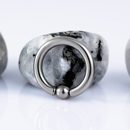 Hinged Ball Closure Ring