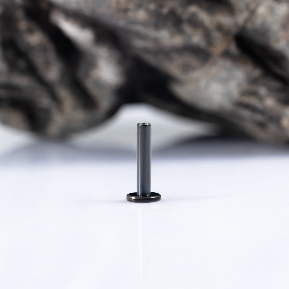 Black labret post 1.2 (16 G) base 4 mm