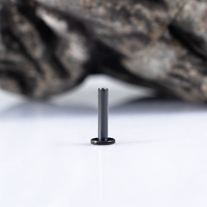 Black labret post 1.2 (16 G) base 4 mm