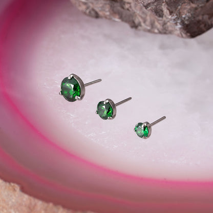 Threadless three prong set Emerald top