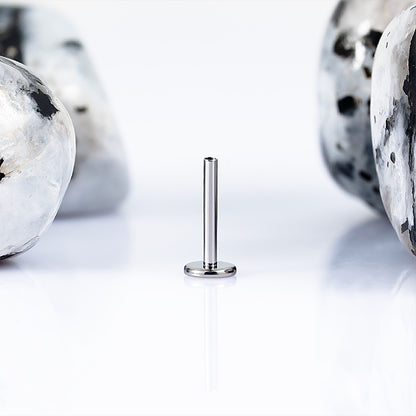 Labret post 1 (18 G) base 4 mm