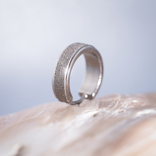 Luxe Rough Hinged Segment Ring 0.8 (20 G)